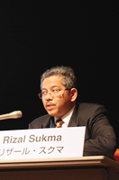 Rizal Sukma (Executive Director, Centre for Strategic and International Studies) Rizal Sukma (Executive Director, Centre for Strategic and International Studies)